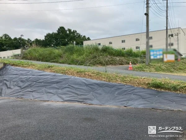 防草シートを敷設することで法面をすっきり整えたリフォーム工事