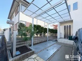 カーポートの設置と砂利スリット入り駐車スペースリフォーム工事