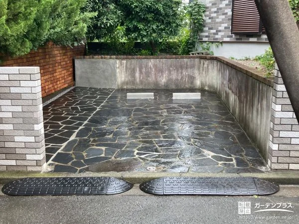 既存の駐車スペースを拡張して高級感のある乱形張りを施した工事