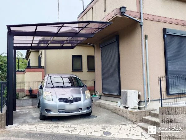 フラットスタイルの屋根ですっきりお車を守るカーポート工事