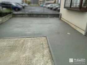 お庭の段差を解消しコンクリートで駐車スペースを拡張した工事