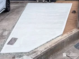 駐車スペースの一画にコンクリートを打ち雑草対策をした工事