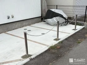 不正な車両の進入を防止する車止め[施工後]