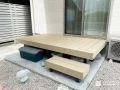 お子様の遊び場として最適なステップ付きウッドデッキ設置工事