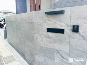 立体感のあるタイル門柱[施工後]