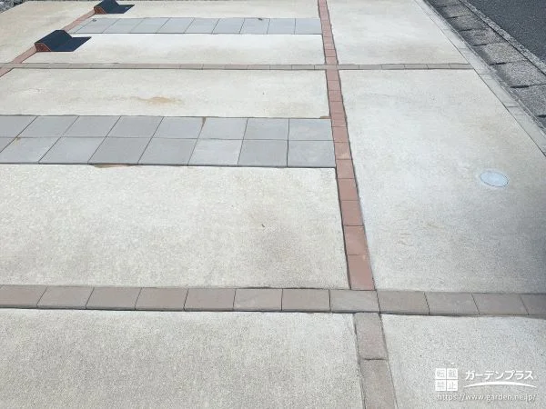 駐車スペーススリットの砂利部分をインターロッキングにした工事