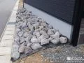 割栗石を施工しナチュラルにアクセントをプラスした外構工事