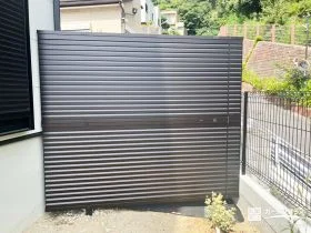 視線をしっかり遮る目隠しフェンス[施工後]