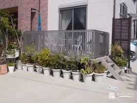 ワンちゃんと一緒に安心して寛げるウッドデッキの設置工事