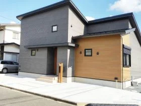 シンプル×ナチュラルで暮らしに馴染む新築外構