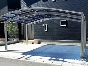 雨の日も安心、使いやすさと美しさを両立したカーポート付き駐車場[施工後]