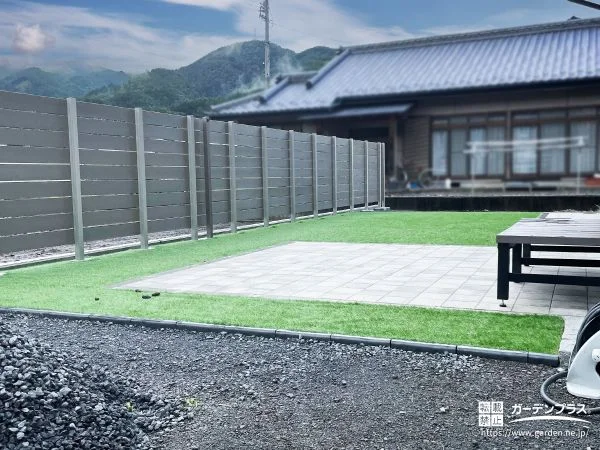 人工芝とテラスで快適なプライベート空間にリフォーム工事