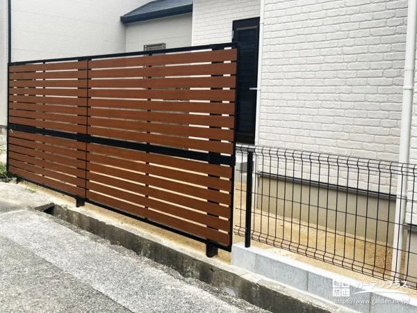 家事動線の一部となる勝手口まわりを守る目隠しフェンス