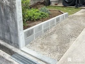 土留めを設けて駐車スぺースとして使える面積を拡張した工事