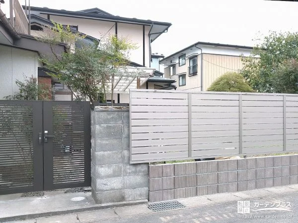目隠しフェンスと門扉で敷地境界をすっきり整えた外構工事