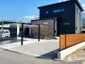 色味やエクステリアにこだわったナチュラルモダンの新築外構