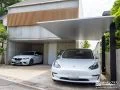 モノトーンでスタイリッシュな印象のカーポートを設置した工事