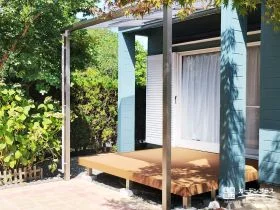 家族と友達が自然と集まる、つながりを大切にしたウッドデッキテラス[施工後]