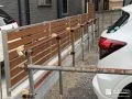 木目調が美しい目隠しフェンス