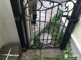 エレガントな鋳物風門扉[施工後]