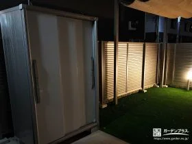 庭の一角にすっきり収まる、サイズバリエーション豊富な物置[施工後]