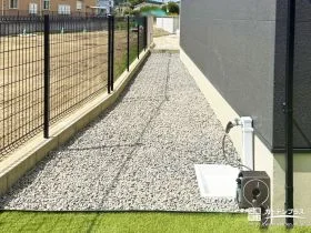 見えない場所こそ丁寧に。暮らしを支える犬走りの整え方[施工後]