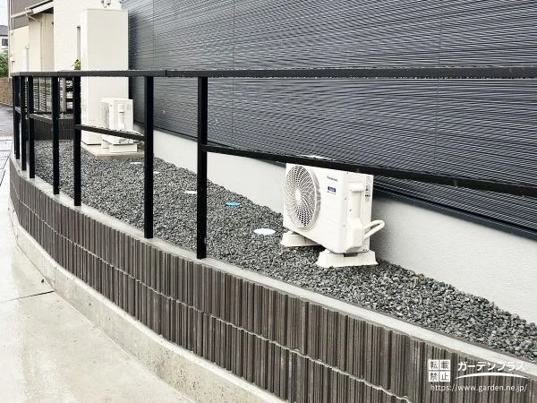 道路沿いをスマートに整える、フレームフェンス