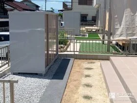 お庭に物置を設置し収納スペースをプラス[施工後]
