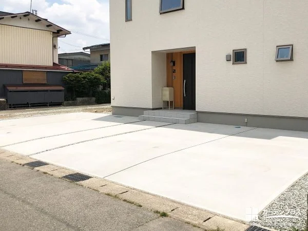 砂利スリットを入れることで排水性を向上した駐車スペース工事