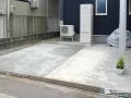 駐車スペースにコンクリートを打ち全体をフラットに整えた工事