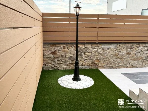 庭のアクセントになる“シンボルライト”で雰囲気づくり