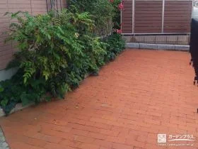 レンガで舗装した駐車スペース[施工後]
