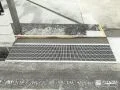 排水を高めるグレーチング