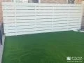 人工芝と明るい目隠しフェンスで空間を整えたお庭リフォーム工事
