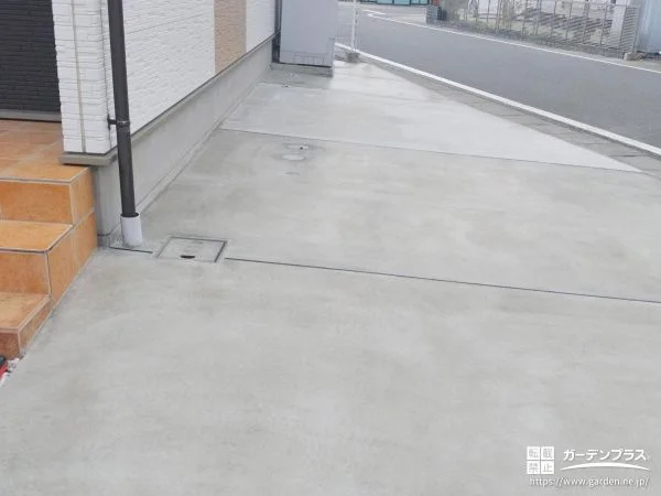 平らな地面でお車をスムーズに出し入れできる駐車スペース工事