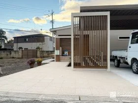 Gフレームがつなぐ一体感んのあるナチュラルアプローチ工事