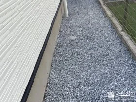 犬走りの雑草対策[施工後]