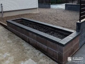 コメリの化粧ブロックで彩る、プロ仕上げの理想の花壇[施工後]