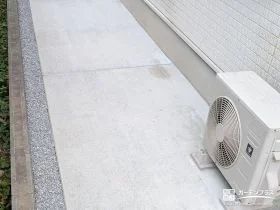 砂利スリットと組み合わせ排水性もよくなった犬走り雑草対策工事