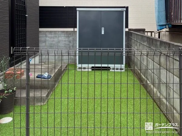 No.27980 チャコールグレーのシックな物置で収納スペースを確保した工事[施工後]