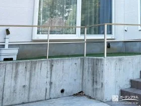 抜け感あるデザインの境界フェンスで敷地境界を整えた工事