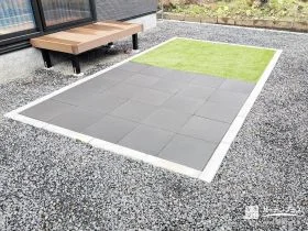 メンテナンスフリーで年中美しい。人工芝とST平板の主庭[施工後]