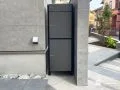 門柱裏に設置した宅配ボックス