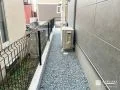 雑草対策を施した犬走り