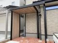 ナチュラルモダンなテラス屋根で落ち着きをプラスした外構工事