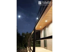 上質なプライベート空間。ウッドデッキとフェンスの調和[施工後]