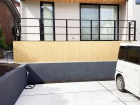 細部まで隙のない美しさ。デッキ下の床下化粧材[施工後]