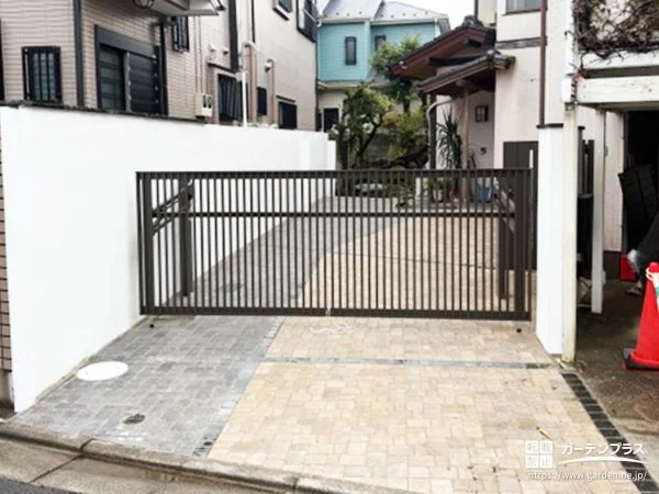 趣ある和の風情と機能が調和。格調高い駐車スペースのリフォーム工事