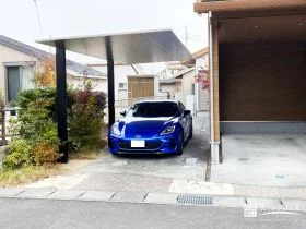 家族の笑顔を守るフラット設計。のびのび遊べるお庭舗装工事