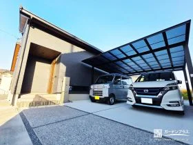 毎日の何気ない時間が少し特別に感じられるシンプルモダンな新築外構